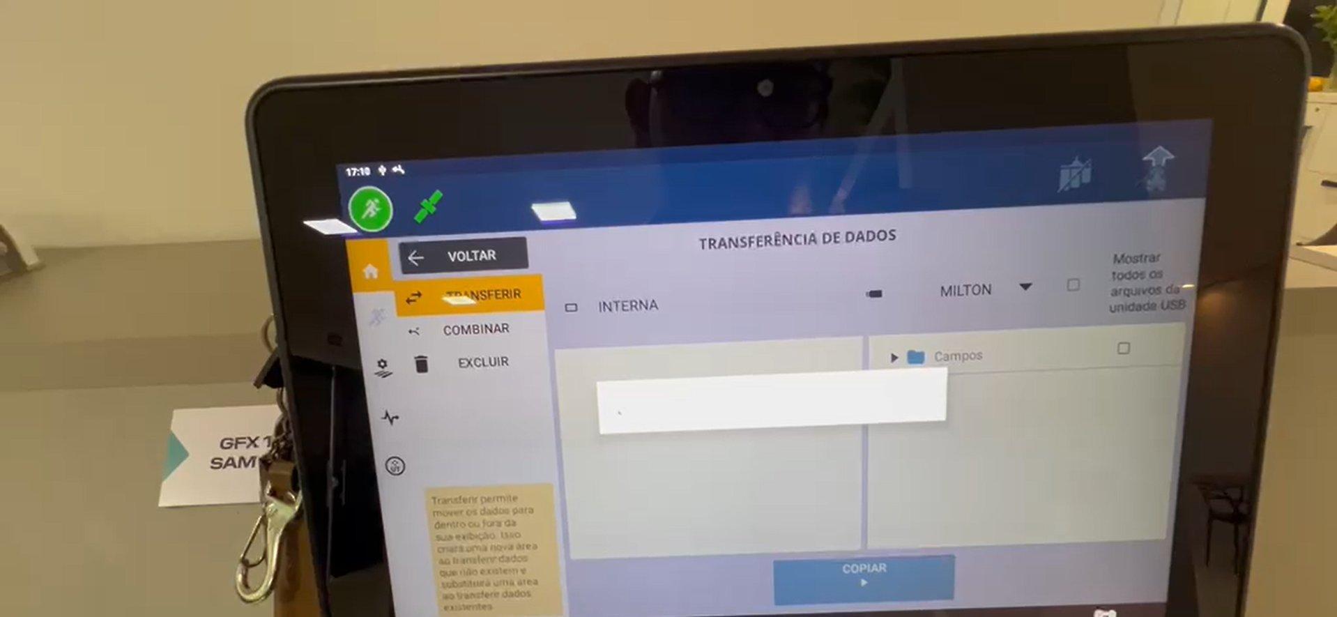 The Data Transfer screen loading on the monitor